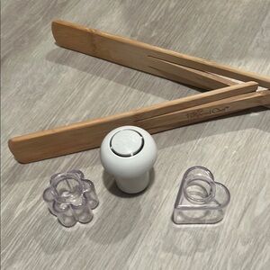Pampered Chef Bamboo Tongs and Cookie/Bread Stamps
